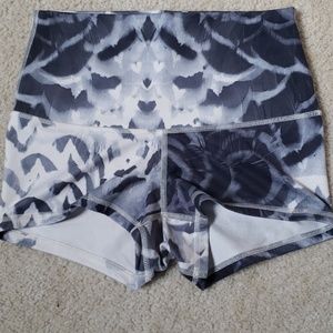 Lululemon Boogie Short (Roll Down)